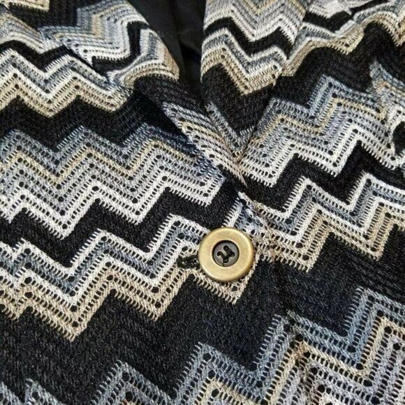 Chico's‎ Size 2(12) Knit Metallic Zigzag Blazer - Picture 3 of 9
